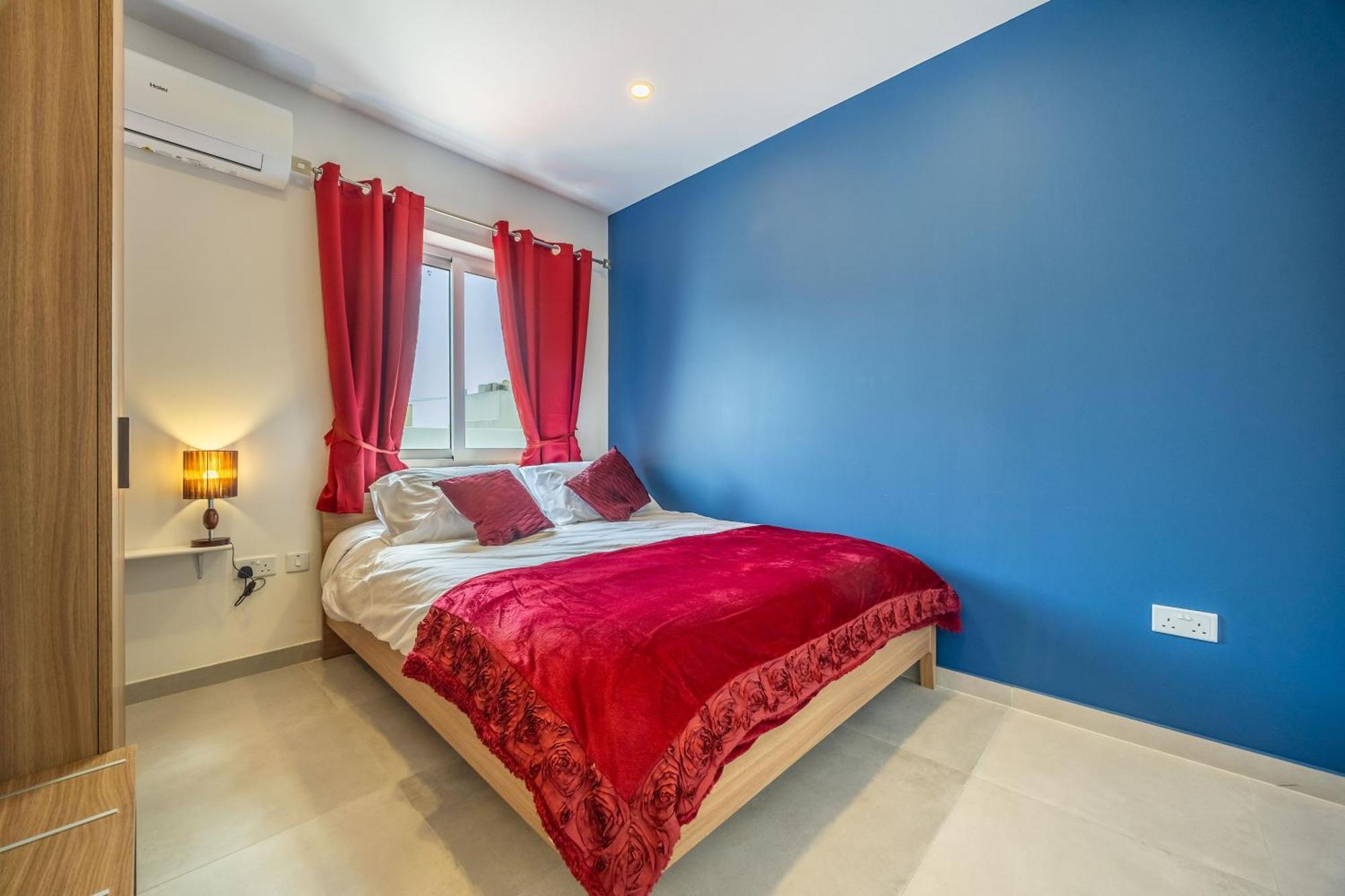Sleek & Stylish 2Br Accommodation With Large Private Terrace - Close To Saint Julian'S & Tigne Shopping Mall Sliema Buitenkant foto